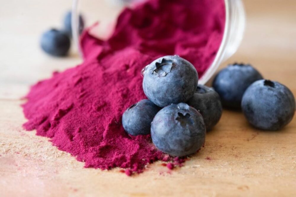 Blueberries and powder