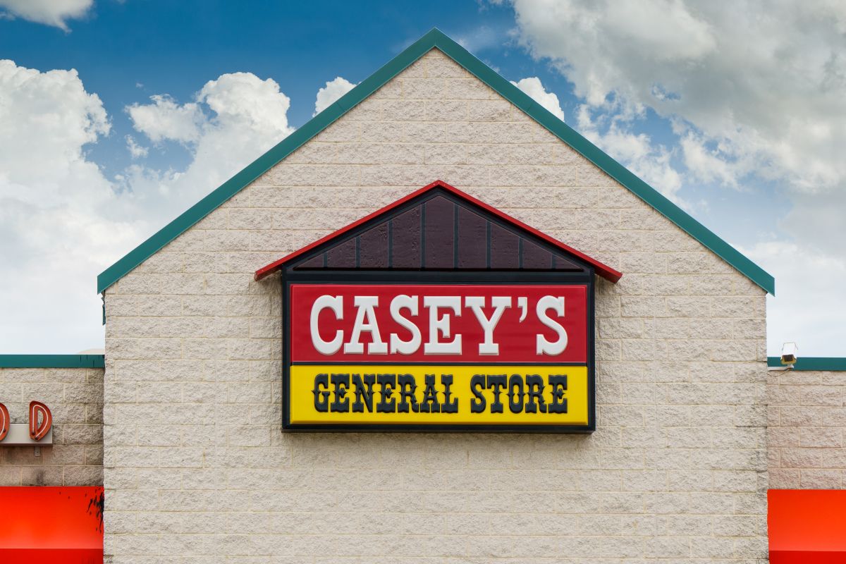 Casey’s turns to chicken wings